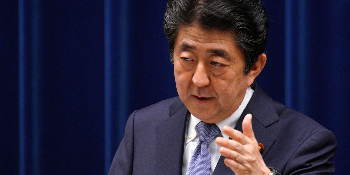 Japans premiärminister Shinzo Abe bekräftar att han ska ställa upp i Liberaldemokraternas partiledarval. Arkivbild.