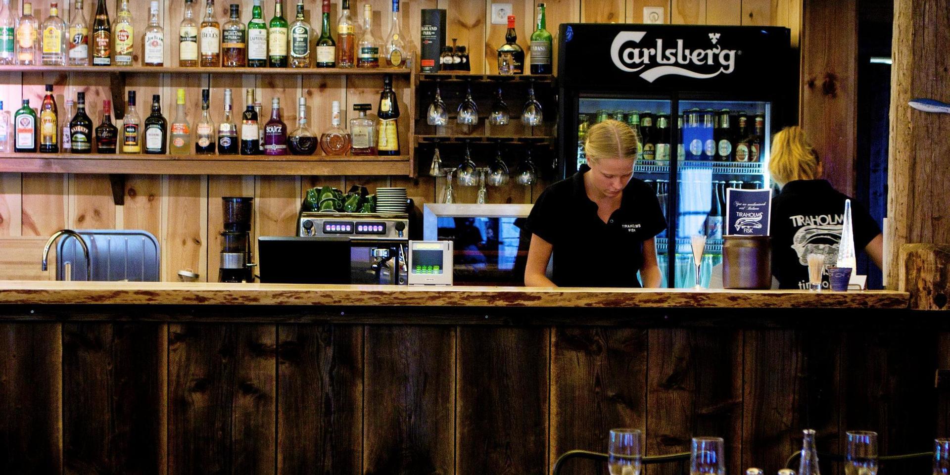 Tiraholms Fisk i Unnaryd är den enda restaurangen i Hylte som i dagsläget kan utnyttja kommunens lättnader i hur alkohol kan serveras.