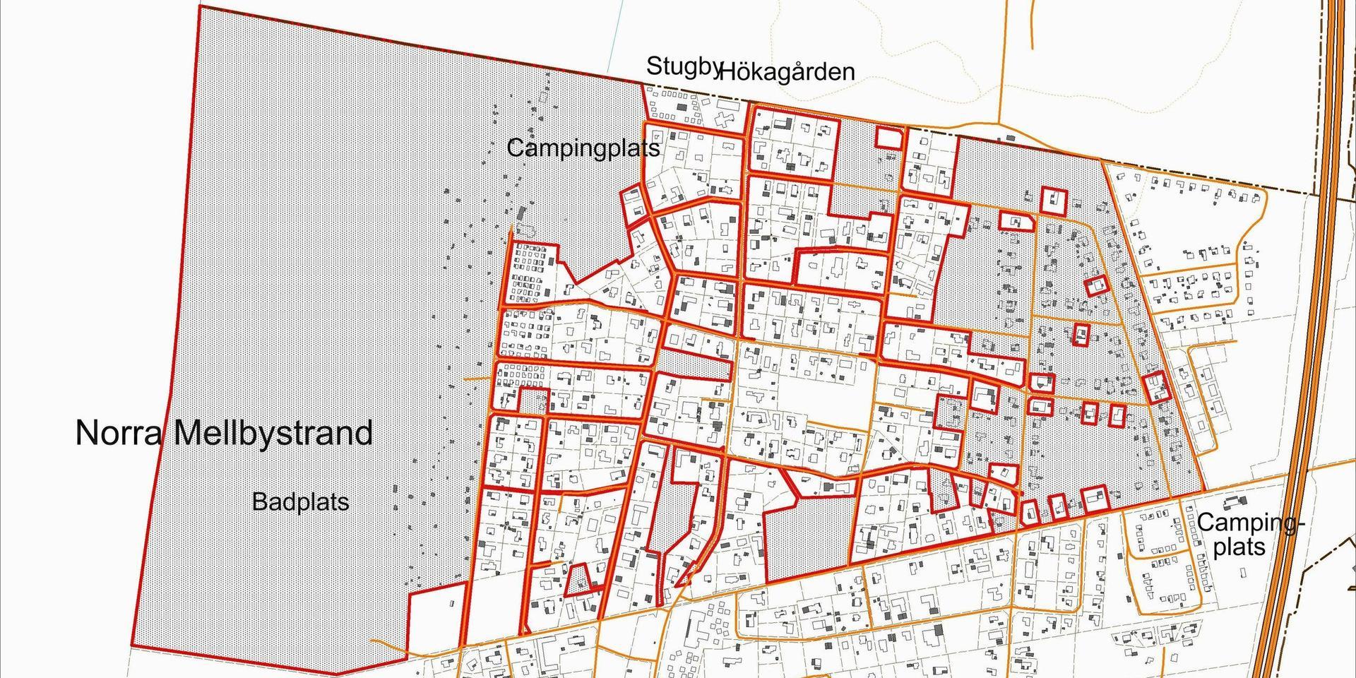 De gråfärgade delarna, som är inringade med rött, ingår i fastigheten Åmot 2:4 i Mellbystrand. Karta från 2017.
