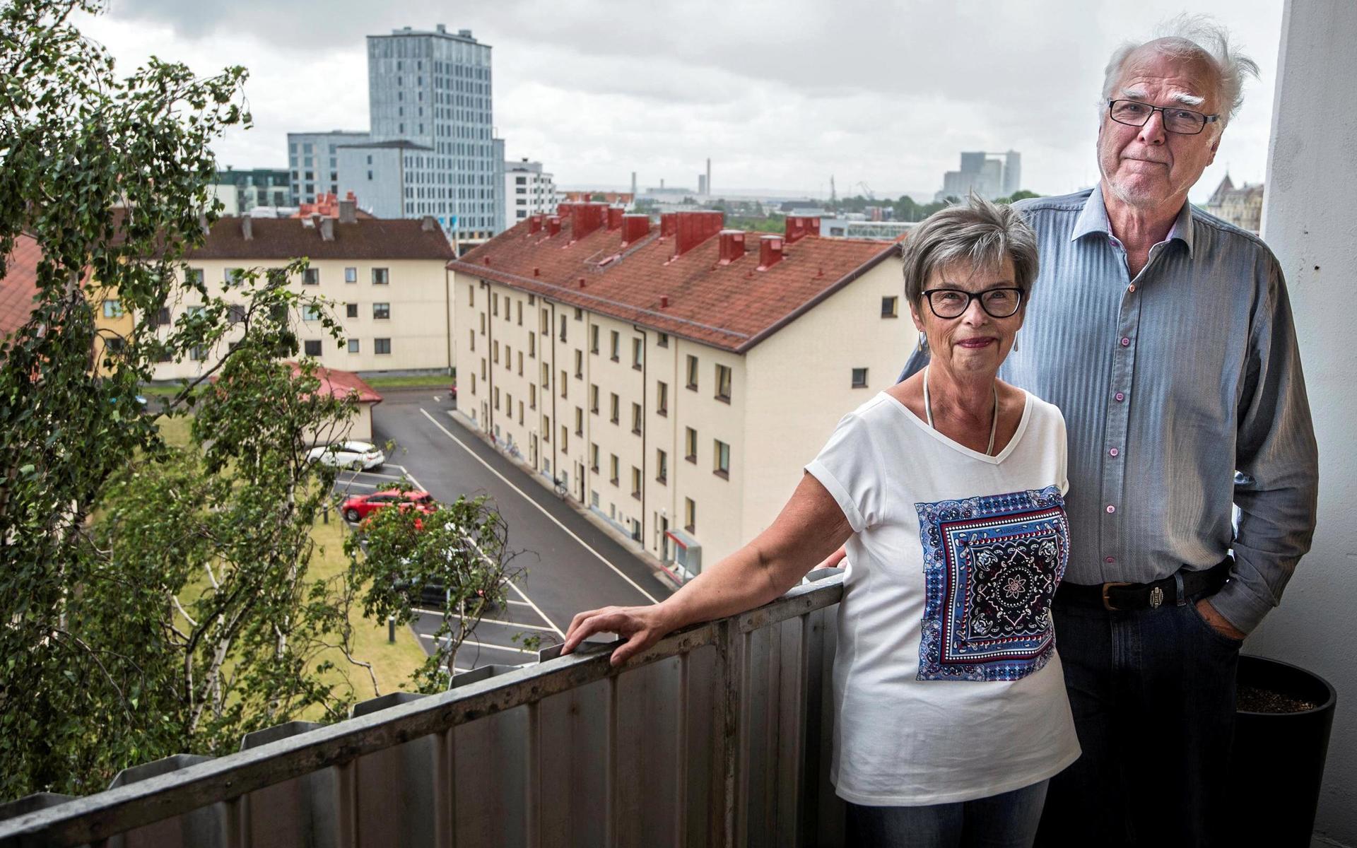 Christina Lundqvist och hennes man Lars Andersson har bott på Fredsgatan 19 i två och ett halvt år.