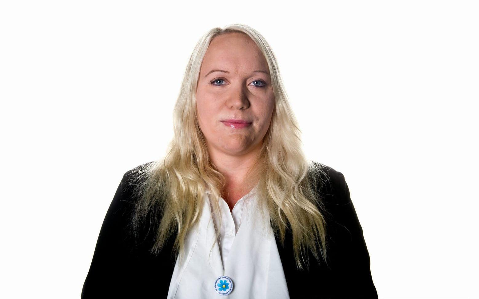 Stina Isaksson kom in för SD i Hyltes kommunfullmäktige efter valet 2014.