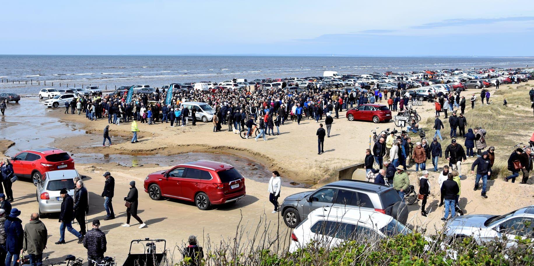Manifestation för strandparkering i Mellbystrand.