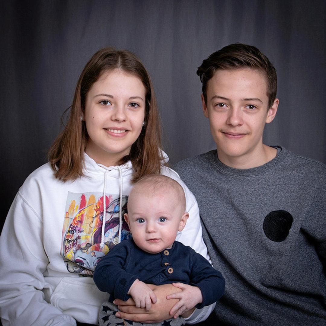 Jenni och Andreas, Halmstad, fick den 12 oktober en pojke som heter Erik. Han vägde 3250 g och var 51 cm lång. Syskonen heter Thilda och Theodor.