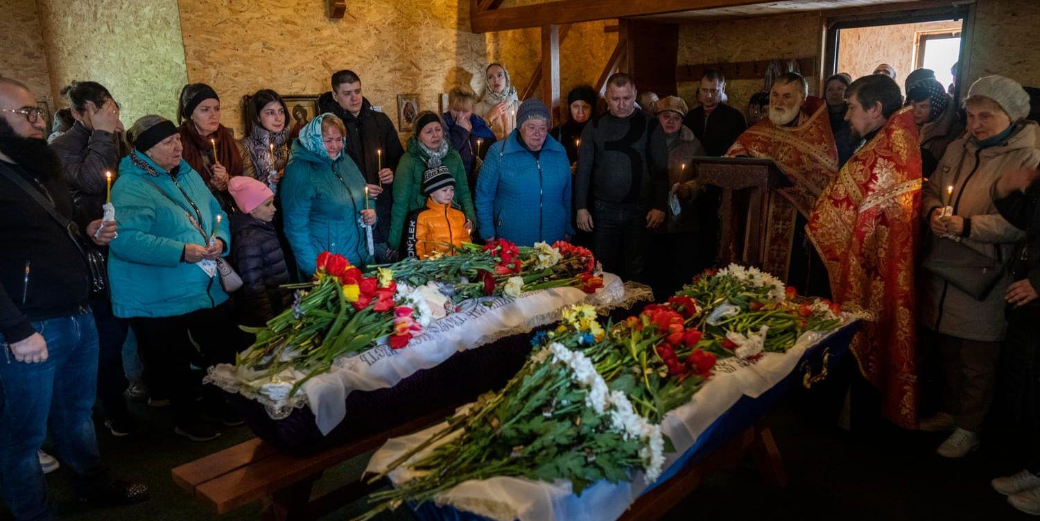 Sorg. 23 människor dödades av en rysk missil när de låg och sov i sina hem i den ukrainska staden Uman.
