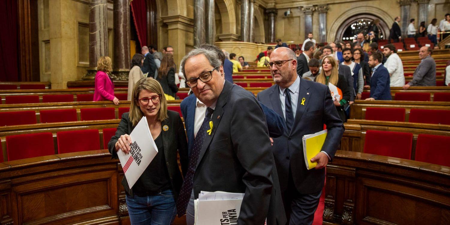 Den politiske nykomlingen Quim Torra lyckades inte få tillräckligt många röster för att bli regionpresident i Katalonien. Men han får en ny chans på måndag då det är ytterligare en omröstning.
