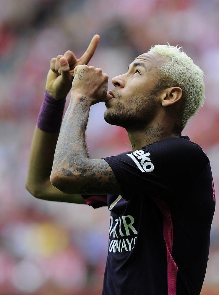 74. Fotbollsproffset Neymar: 37.5 miljoner amerikanska dollar. Tjänar pengar både genom sportsliga prestationer och reklamavtal. Foto: TT.