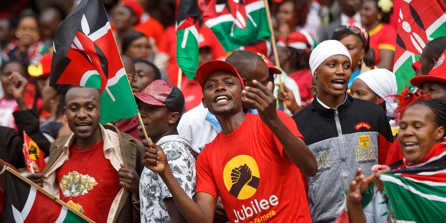 Anhängare till Uhuru Kenyatta på Kasarani Stadium i Nairobi.