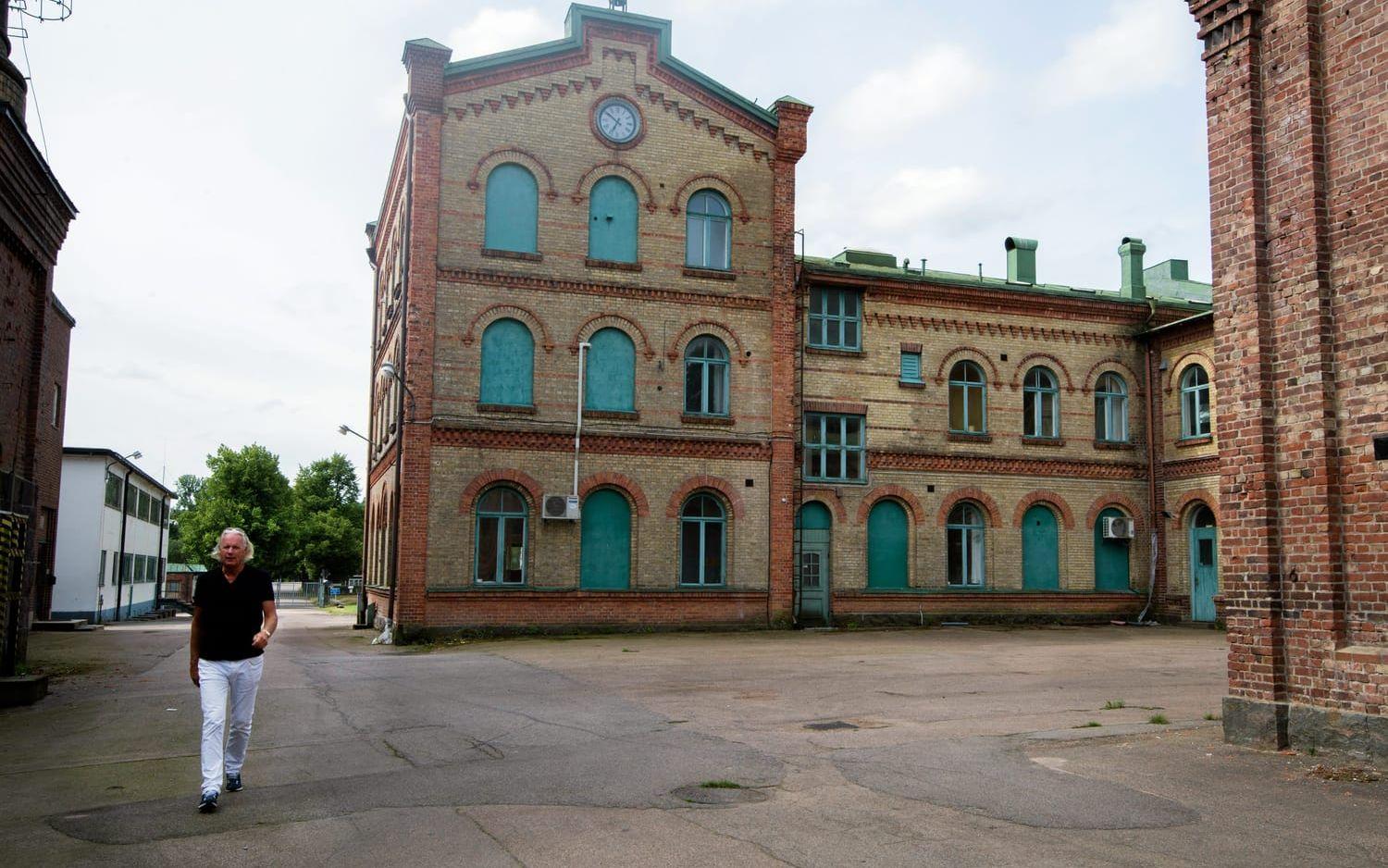 Jutans gamla huvudkontor ska omvandlas till skolbyggnad och hyras ut till privata Vänskapsskolan. Bild: Johan Persson