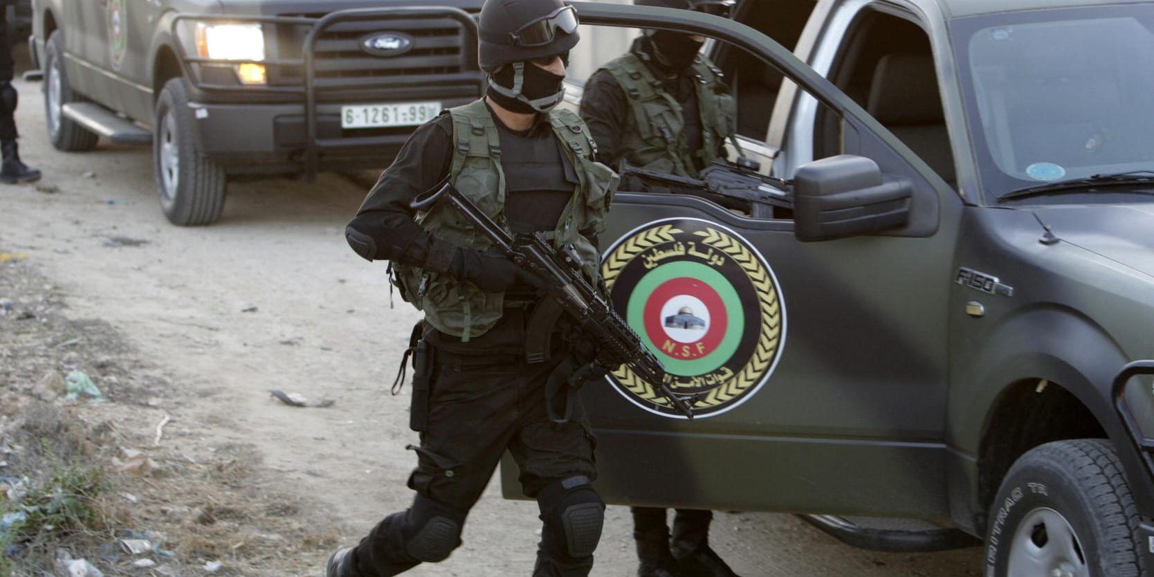Palestinska säkerhetsstyrkor på Västbanken. Arkivbild.