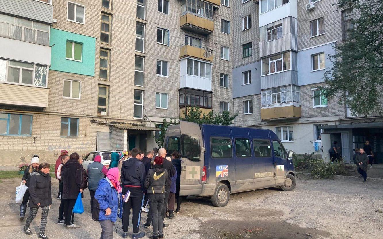 Förnödenheter. Frivilligorganisationers hjälpsändningar hjälper den Ukrainska civilbefolkningen i staden Kupjansk att överleva.