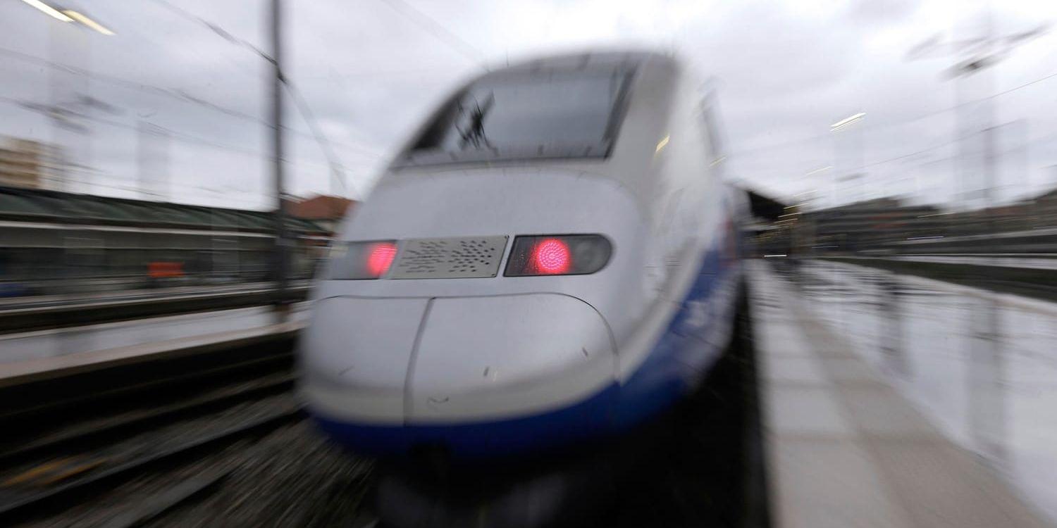 Höghastighetståg finns i allt fler europeiska länder, här ett TGV i Marseille, Frankrike. Men järnvägsprojekten är dyra och tar lång tid, så i Norden har de ännu inte blivit av.