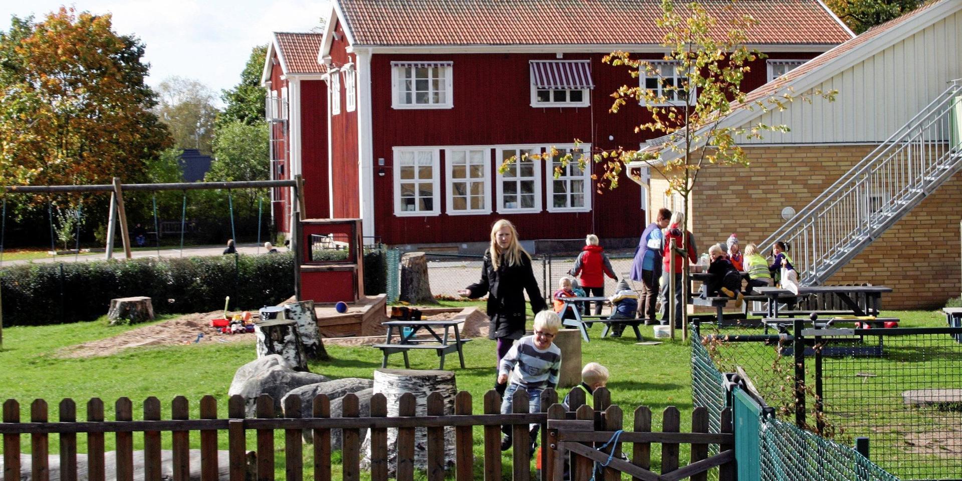 Linnéans förskola i Landeryd minskar på utymmet. Men det är oklart om Hyltebostäder släpper på hyreskontraktet.