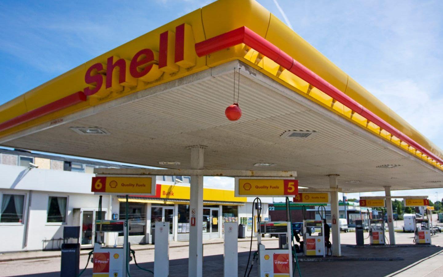 Före konkursen. Bensinstationen drevs av två lokala entreprenörer under varumärket Shell, som ägs av nuvarande St1. Bild: Jonatan Gernes/arkiv