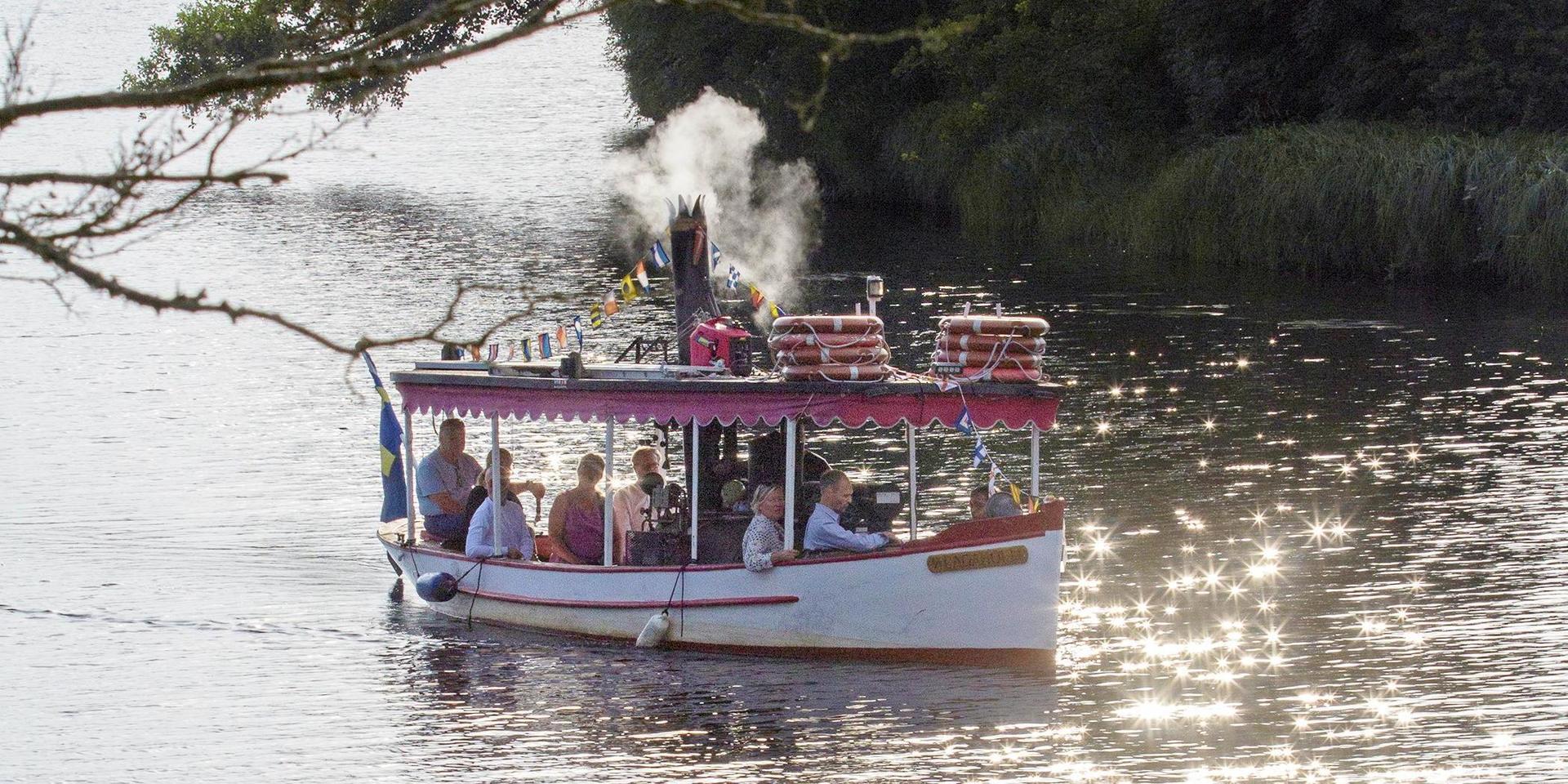 Ångbåten S/S Lagaholm under festligheter 2018. Sedan hösten 2019 förvaras båten på land.