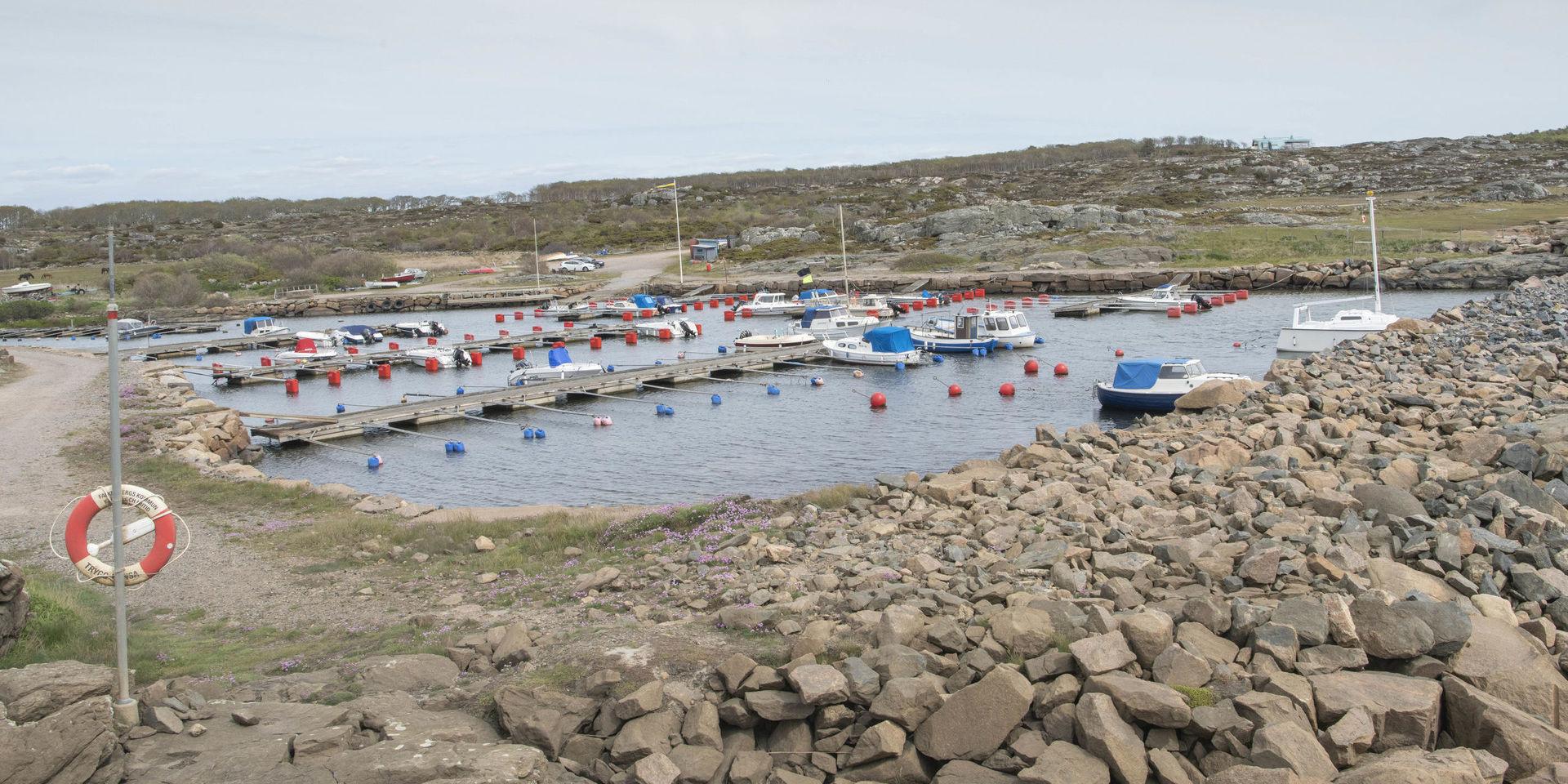 Föreningen i Stensjö hamn har ungefär 130 båtplatser, 30 av dem är lediga och under våren har allt fler yngre båtägare blivit medlemmar i föreningen.