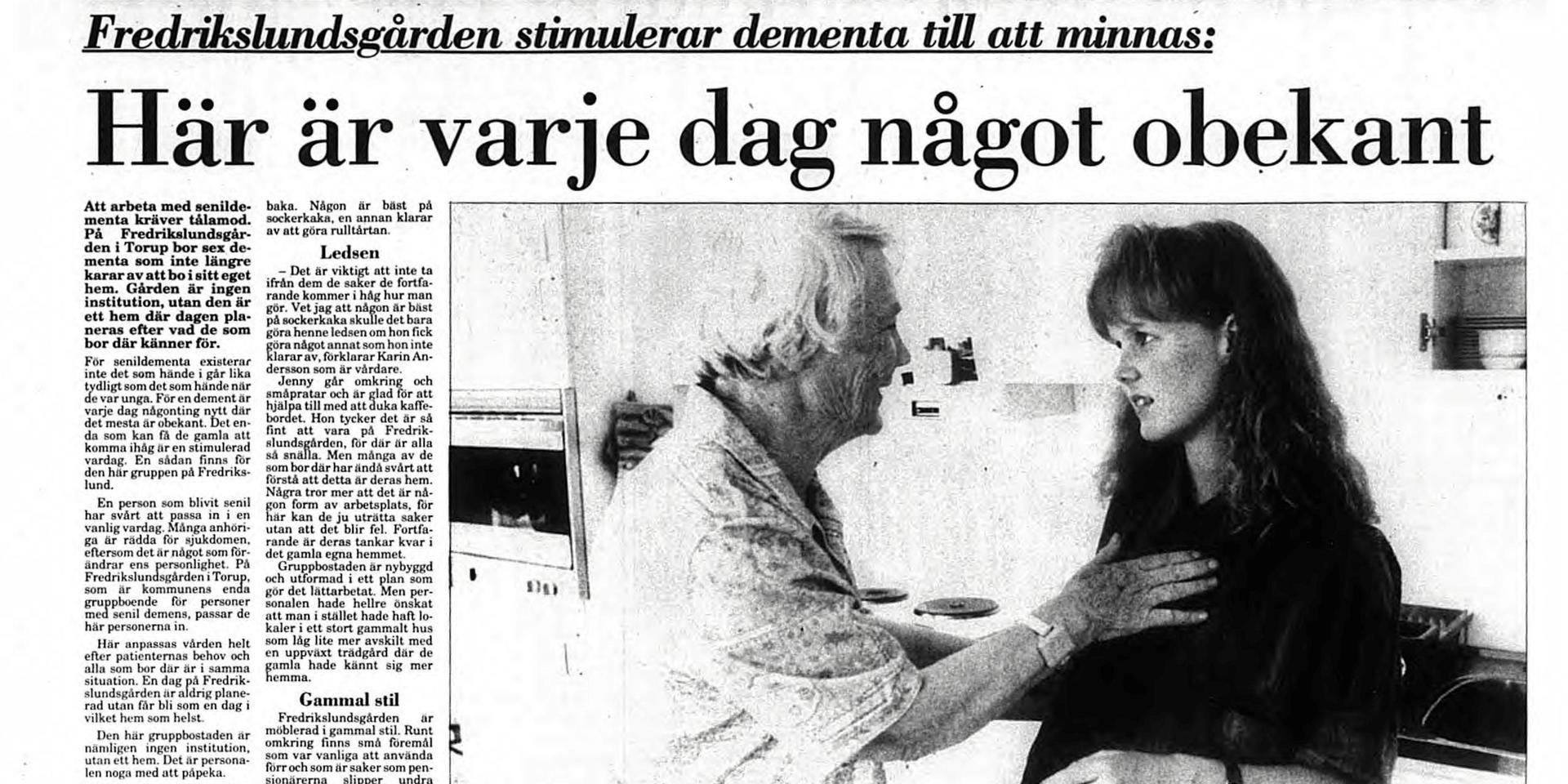 25 juli 1992. Jennie Nilsson arbetar som vårdbiträde på Fredrikslundsgården i Torup (nuvarande Sjölunda äldreboende). Genom fackligt engagemang i Kommunal och striden för ett rättvist schema för de anställda tar hennes politiska engagemang fart.