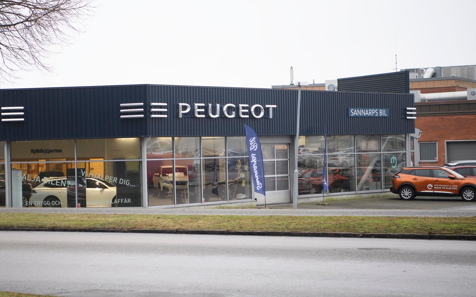 Sannarps bil grundades år 2000 och har sålt Peugeot i 21 år. Nästa sommar är den eran över.