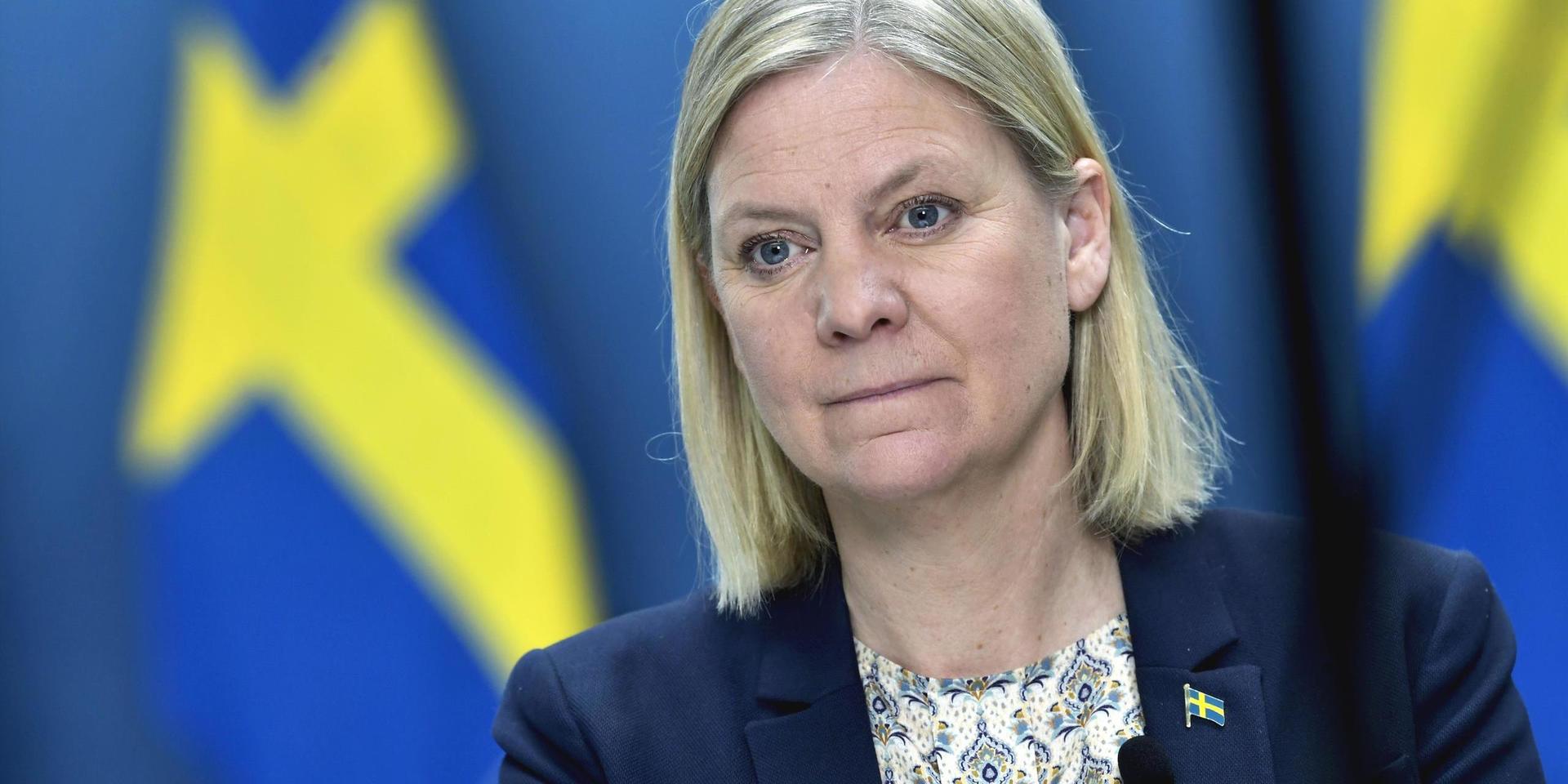 Regeringen med finansminister Magdalena Andersson (S) förlänger möjligheten att söka stöd för korttidspermitteringar. Arkivbild.
