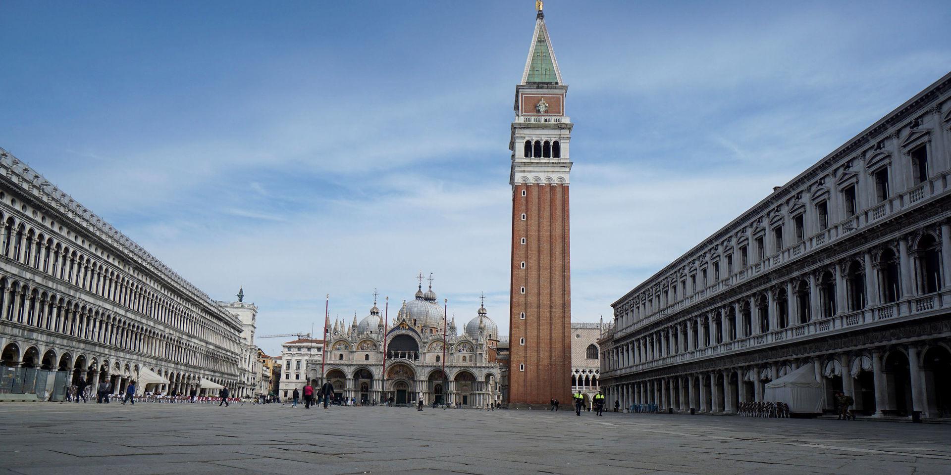 På vanligtvis turisttäta ställen som Venedig är det i dag öde.