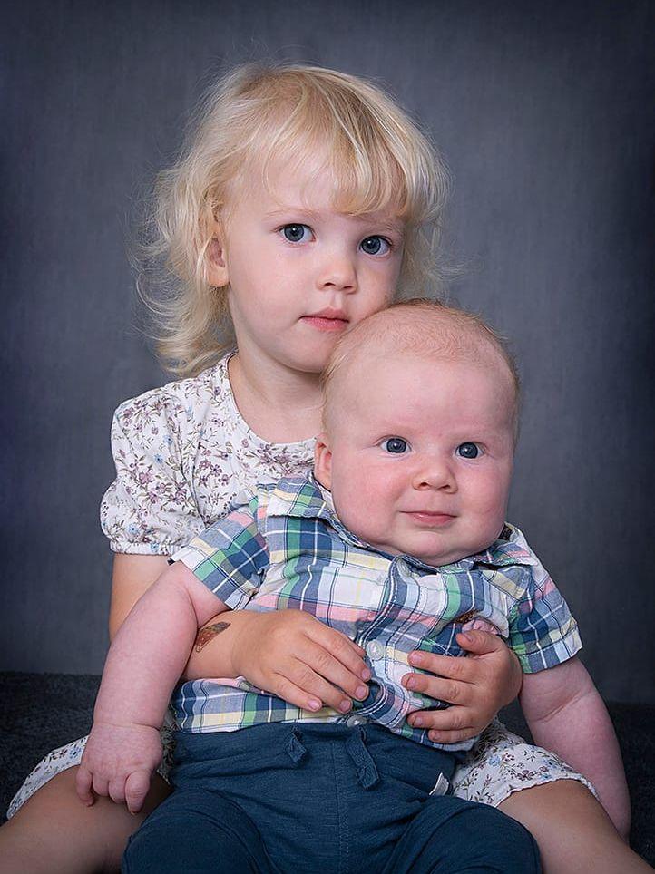 Mikael och Nina Hallin, Halmstad fick den 28 maj en pojke som heter Noel. Han vägde 3485 g och var 48 cm lång. Storasyster heter Luna.