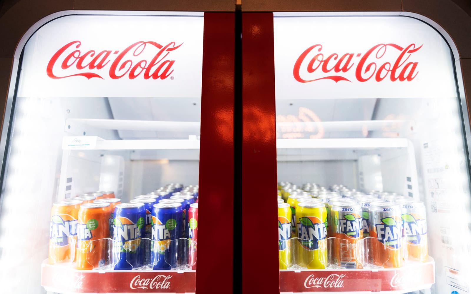 Punktskatt på läsk kan vara en bra åtgärd för att få ned sockerkonsumtionen, enligt Livsmedelsverket. Arkivbild.