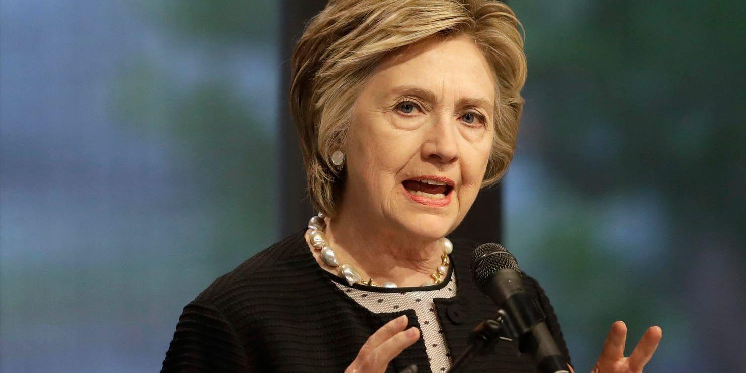 Hillary Clinton anklagar Wikileaks för att ha samarbetat med Rysslands underrättelsetjänst i syfte att hjälpa Donald Trump i presidentvalet. Arkivbild.