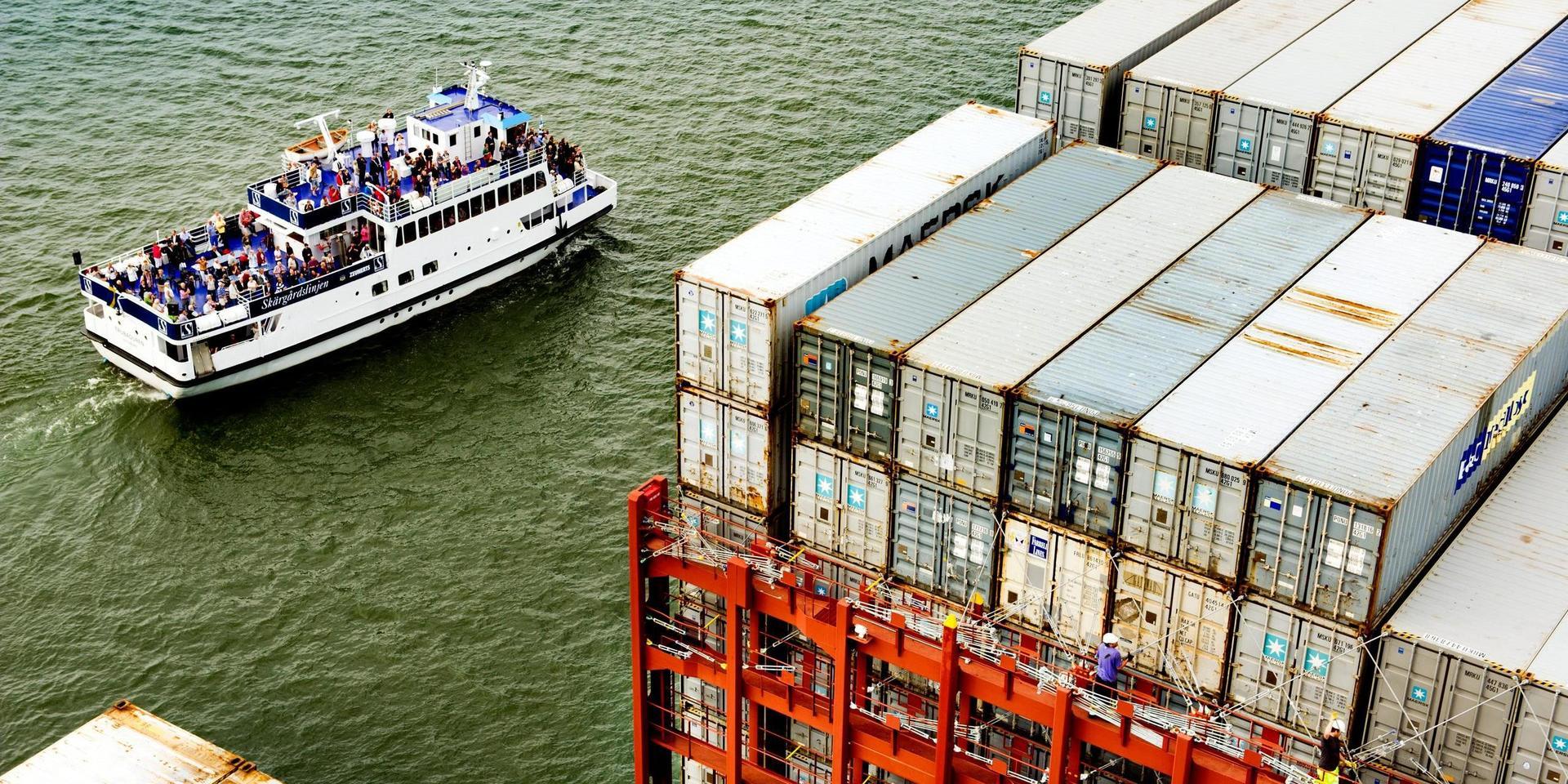 Det är både svårt och dyrt med sjöfrakt Kina-Sverige just nu. Bilden är tagen ombord på ett av världens största containerfartyg, Maersk Mc-Kinney Møller.