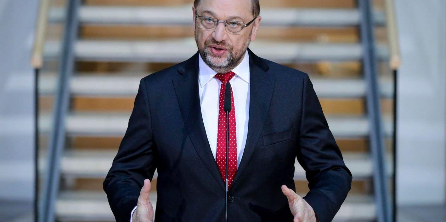 Martin Schulz, ledare för tyska Socialdemokraterna, vid en presskonferens inför söndagens förhandlingar med Angela Merkels kristdemokratiska union.