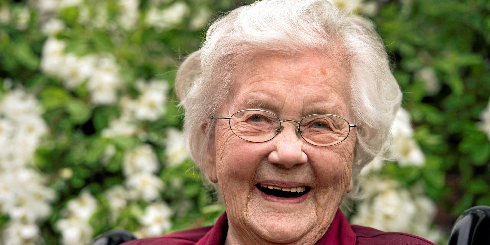 Olga Jönsson i Falkenberg fyller 108 år.