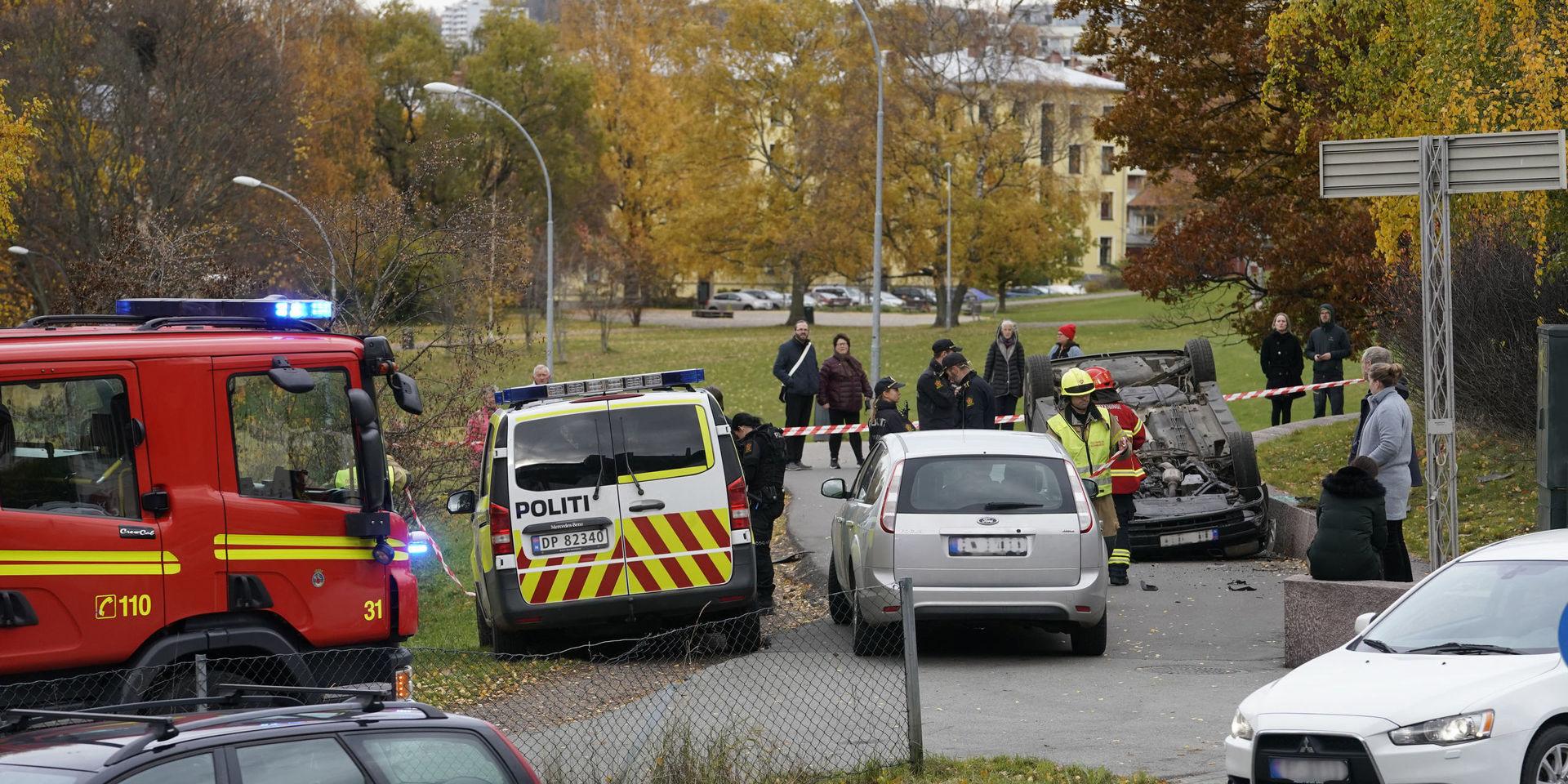 En beväpnad man har stulit en ambulans i Oslo. 