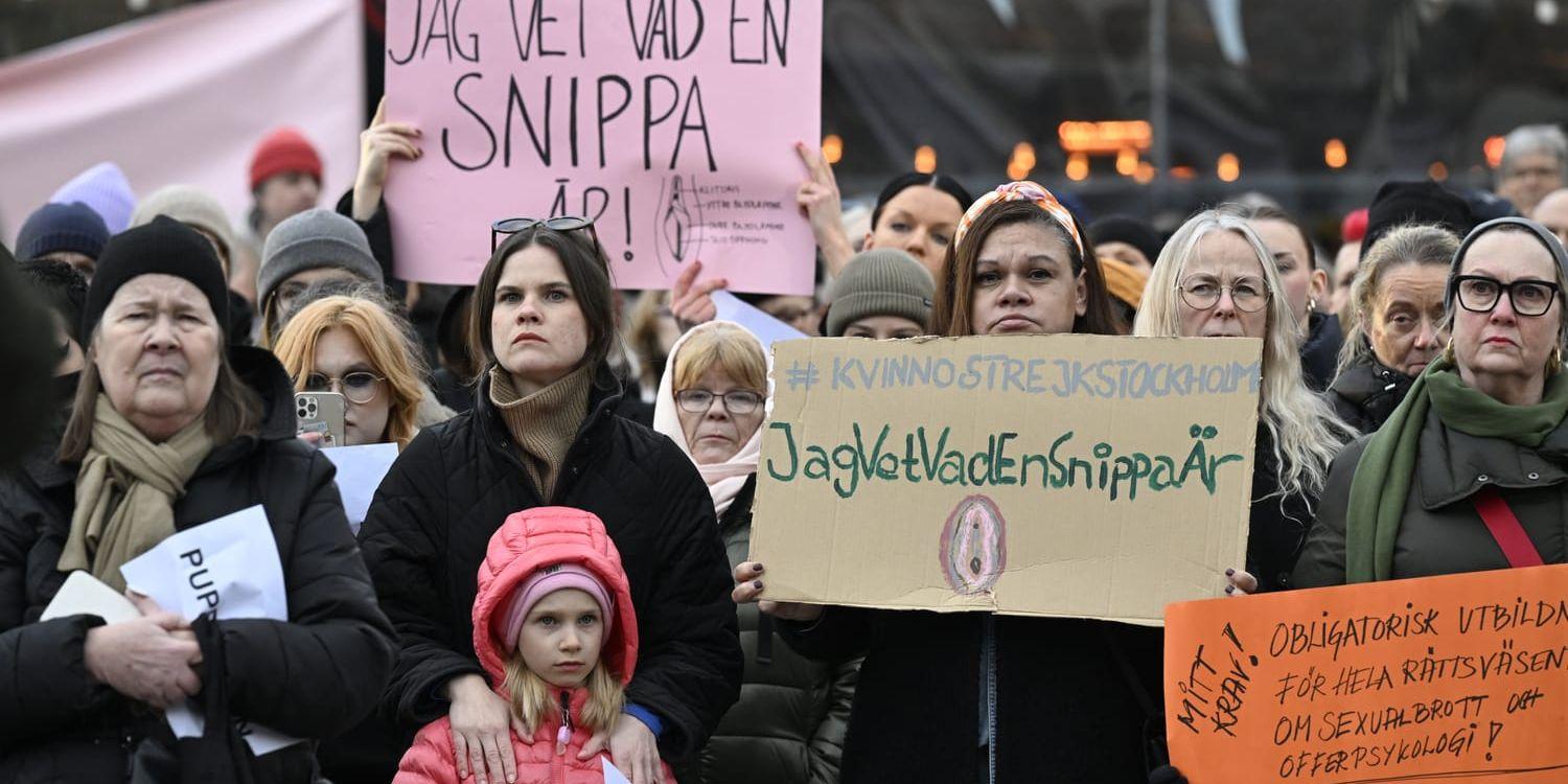 Manifestation mot domen på Medborgarplatsen i Stockholm. Arkivbild.