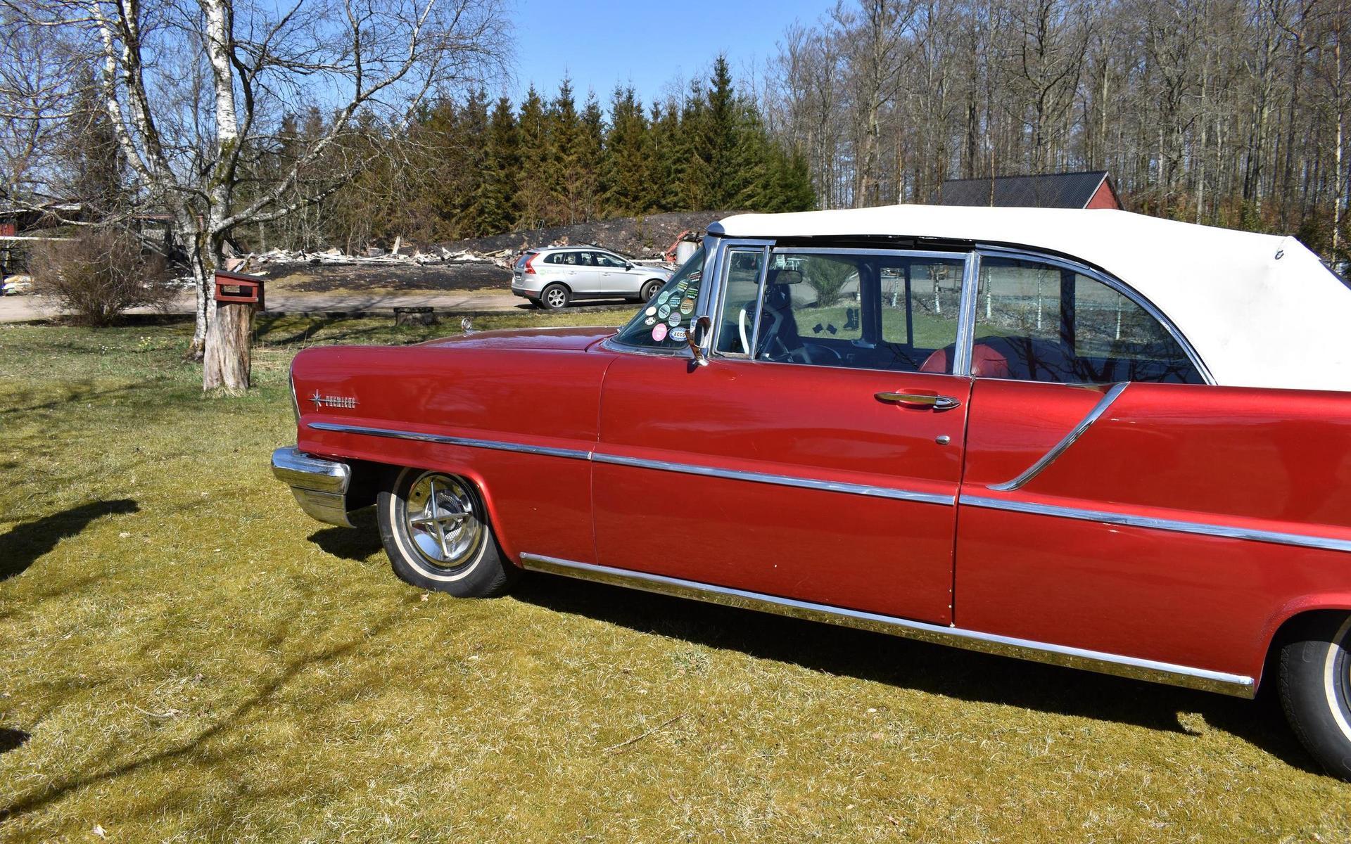 Tony Persson lyckades också rädda sin jänkare, en Lincoln cabriolet från 1957.