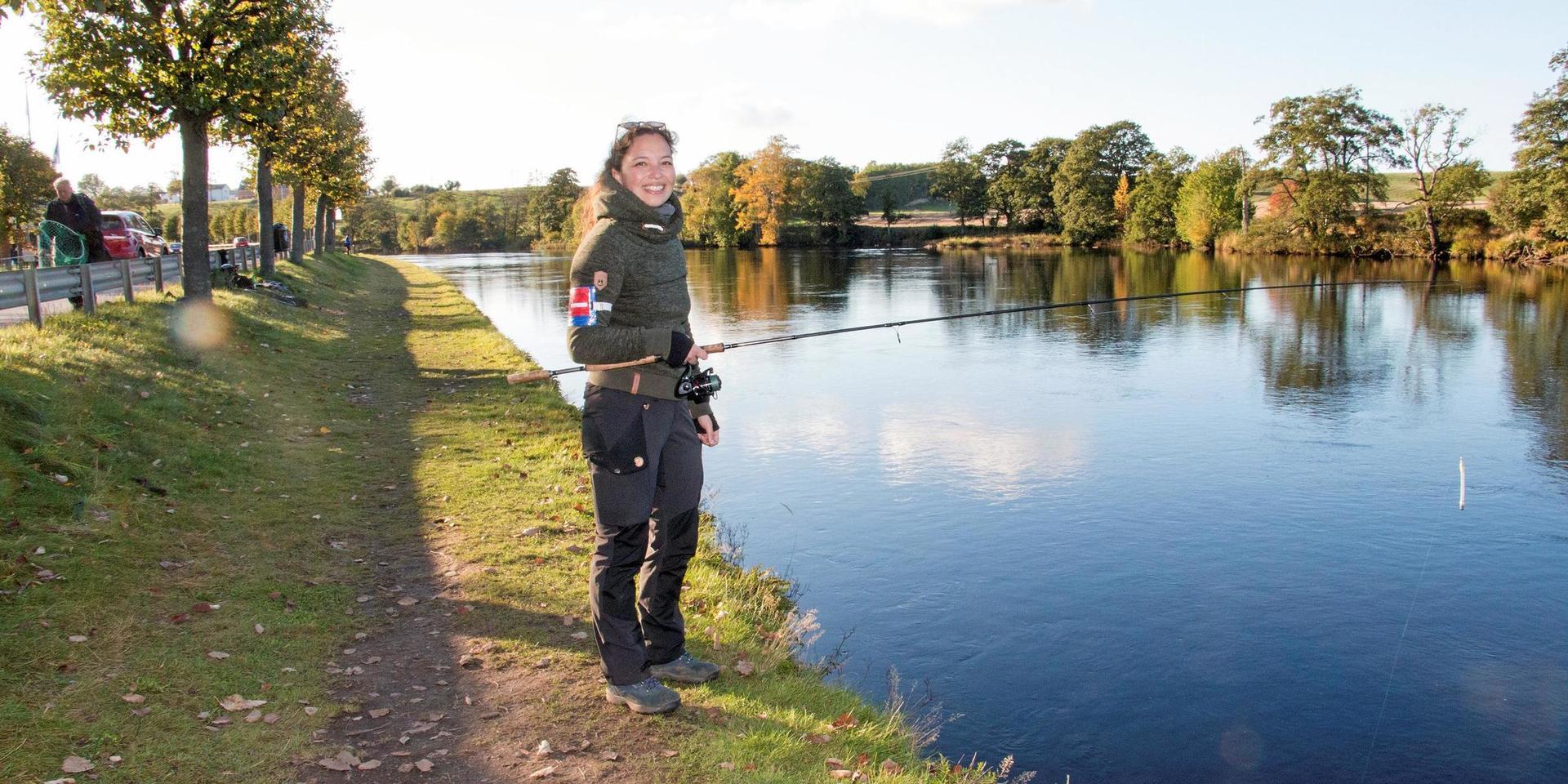 Fiske i Lagan 2020. Cecilie Hee-Frederiksen är en av få unga kvinnor som fiskar.