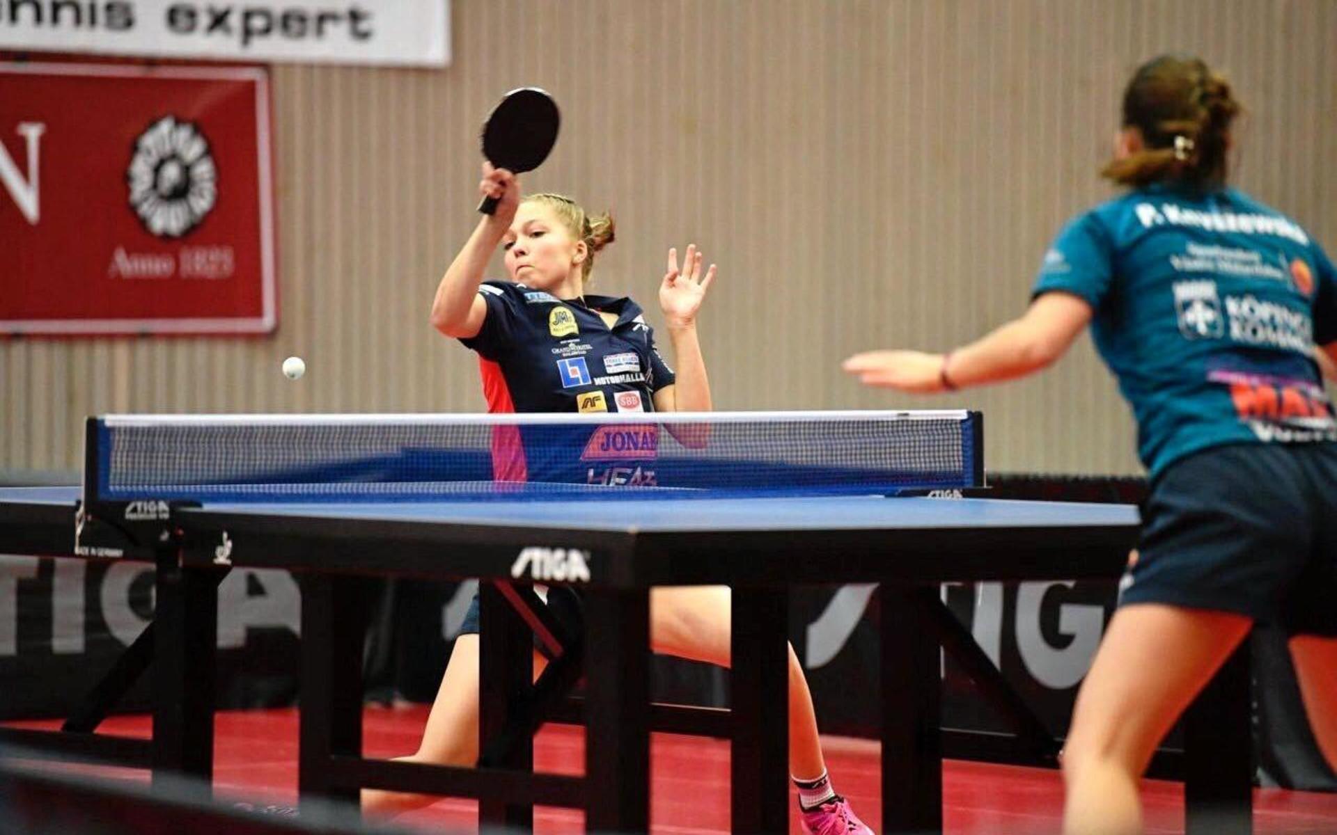 Stina Källberg säkrade segern mot Köping genom att vinna sista matchen mot Klaudia Kusinska.