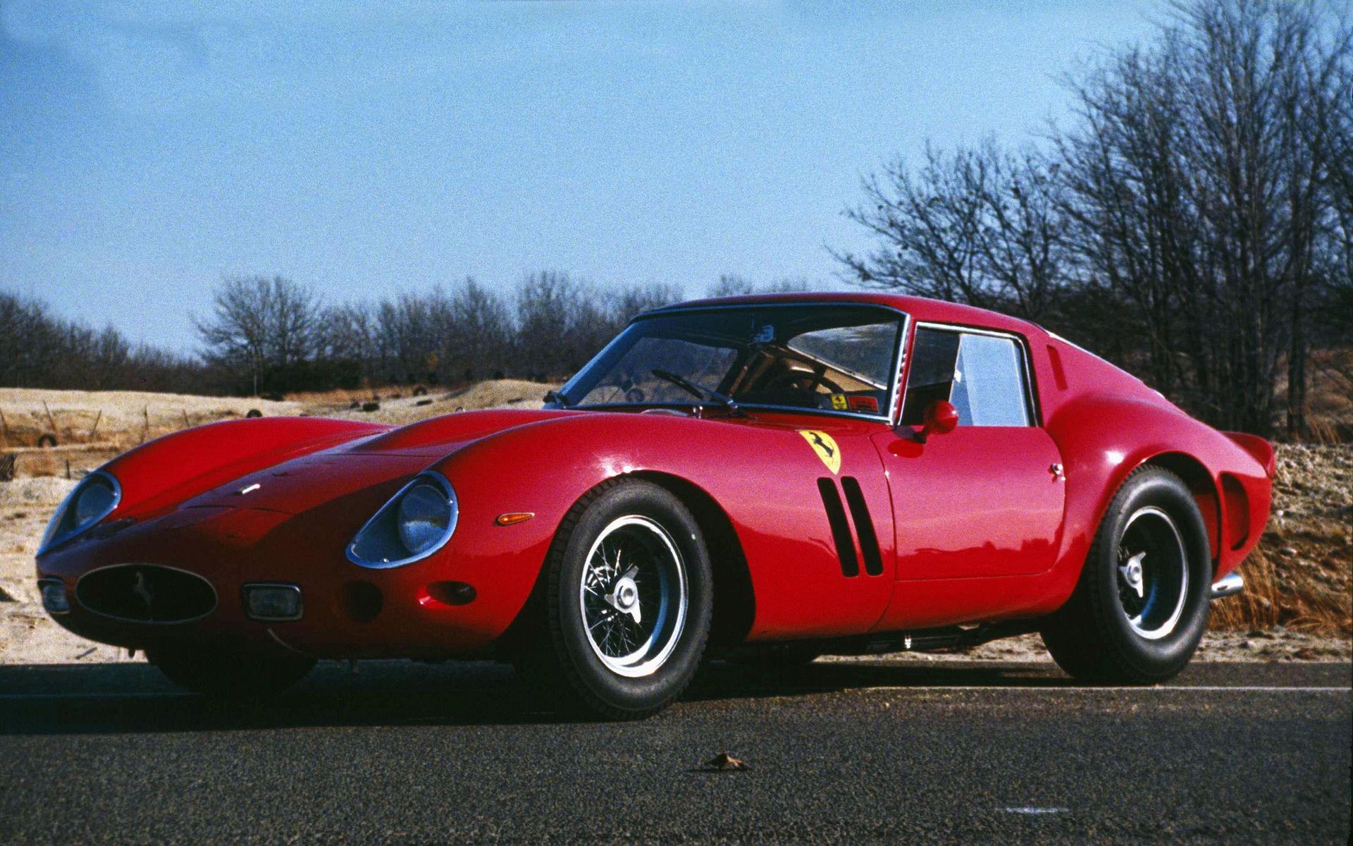 En riktig klassiker - en Ferrari 250 Gran Turismo från 1962 - som han äger genom sitt bolag.