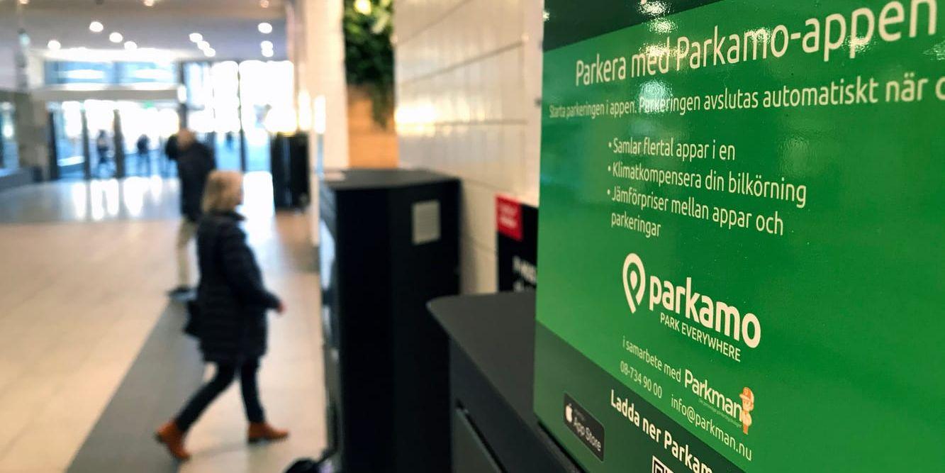 Vid betalstationerna för parkering i Nordstan finns information om hur Parkamo fungerar.
