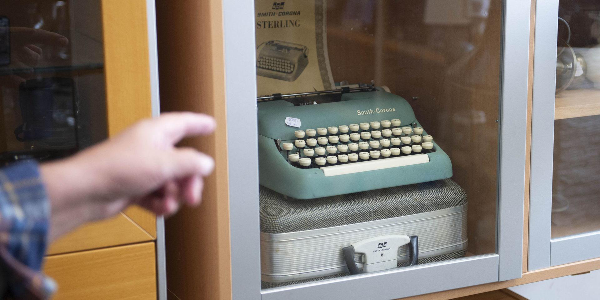 Senaste gången Hallandsposten besökte Byring &amp; Bråte var 2019. Då fotograferades denna skrivmaskin. En Smith-Corona(!).