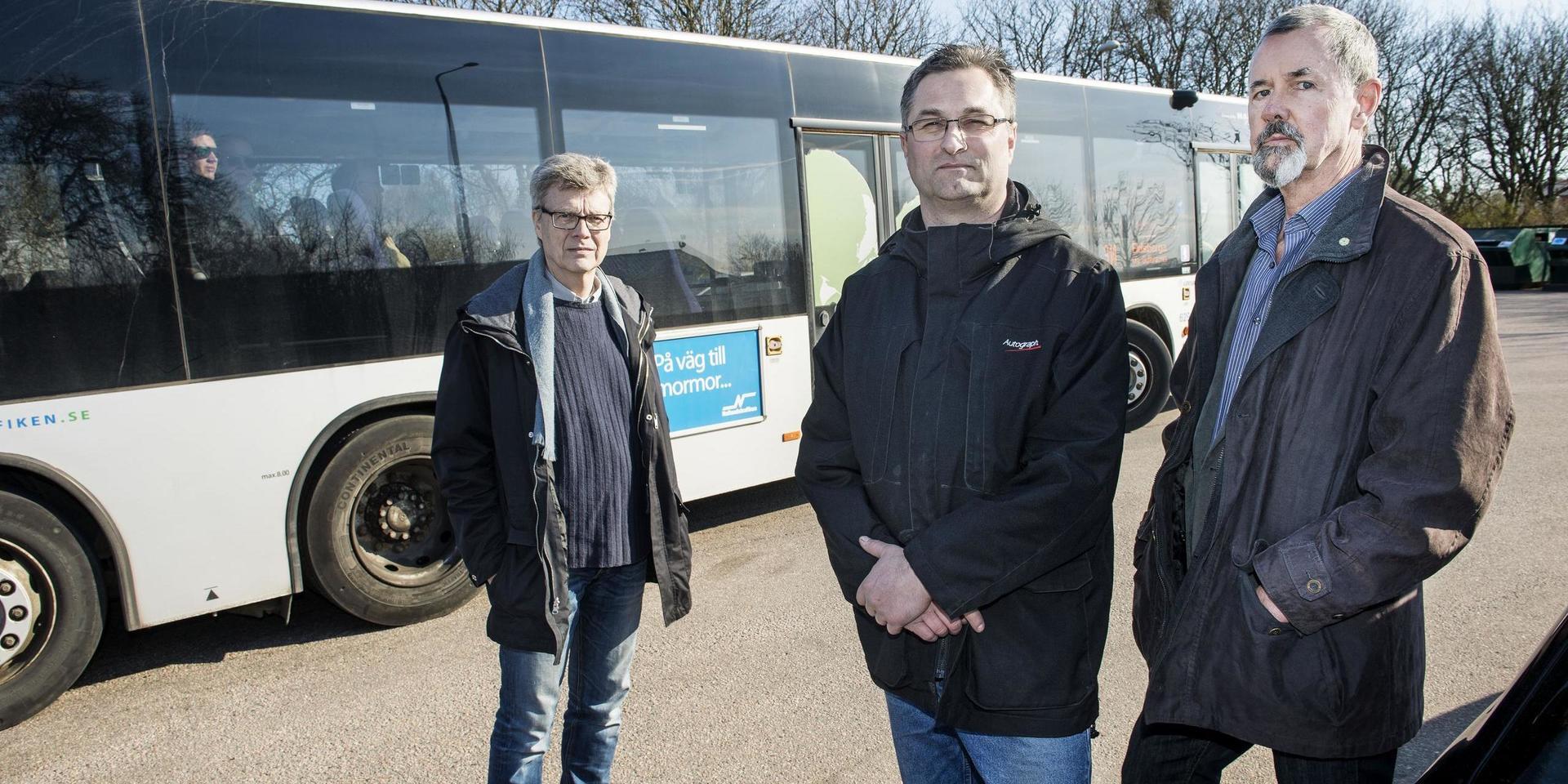 Trönninge samhällsförening, här företrädd av från vänster Göran Nilsson, Jörgen Svensson och Peter Johansson, har länge protesterat mot att Trönninge inte ingått i centrumzonen för Halmstad, vilket lett till dyrare bussresor än till exempel Tylösand.