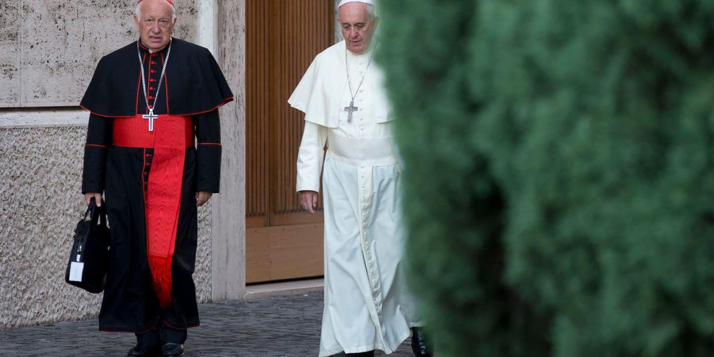 Påve Franciskus med Ricardo Ezzati 2014. Arkivbild.