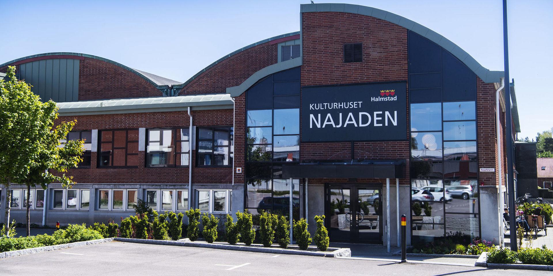 Kulturfrukosten livesänds från kulturhuset Najaden.