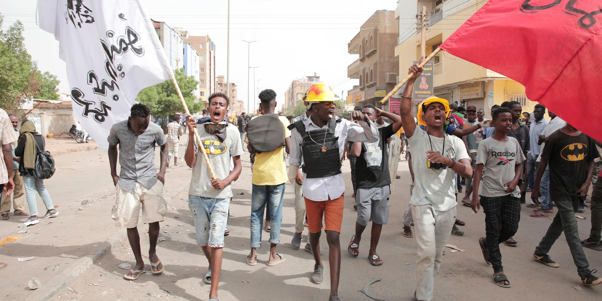 Demonstranter i Sudan i fredags.