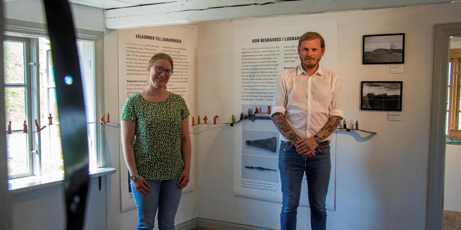 Konstkonsulent  Maria Wikrén och kulturchef Jonas Heintz har arbetat in i det sista med att få Lugnarohögen och utställningen färdigställd till öppningen. 