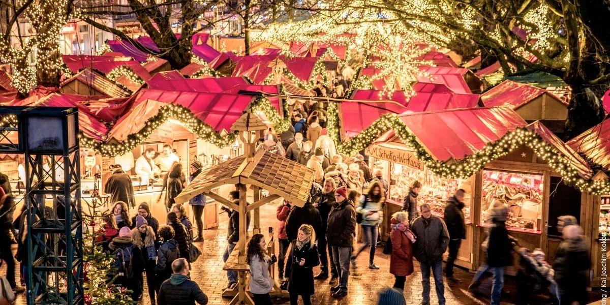 <strong id="strong-2a5c23d416a38e03263d1eebe8307e5c">Tysk julsatsning</strong>. Julmarknaderna i Kiel – som den på Holstenplatz – lockar både lokalbor och turister med mat, dofter och stämning. 